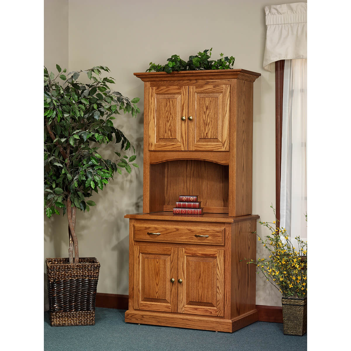 Read more about the article Highland Storage Cabinet with Hutch